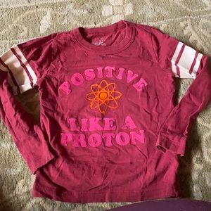 Long sleeve peek shirt